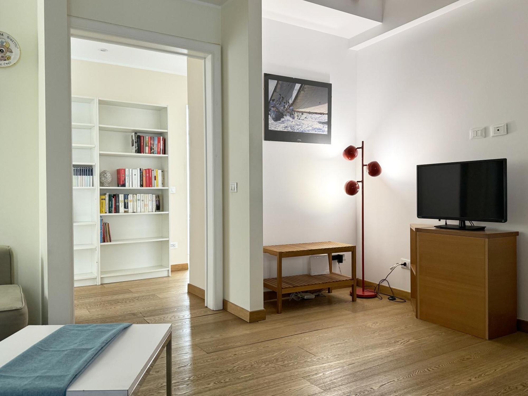 ミラノJoivy Cosy Ticinese Retreat 1-Bed Flat Near The Duomoアパートメント エクステリア 写真