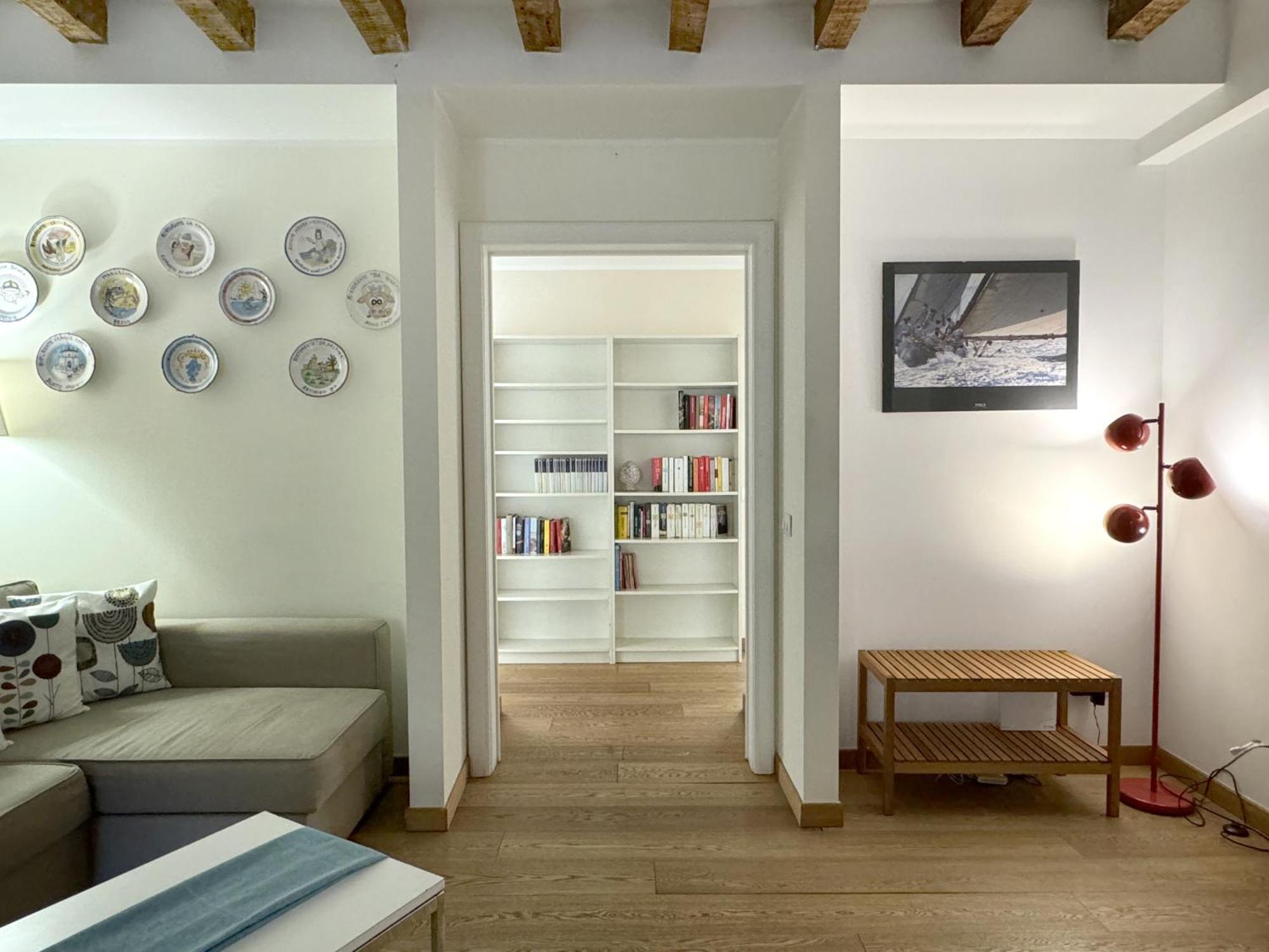 ミラノJoivy Cosy Ticinese Retreat 1-Bed Flat Near The Duomoアパートメント エクステリア 写真