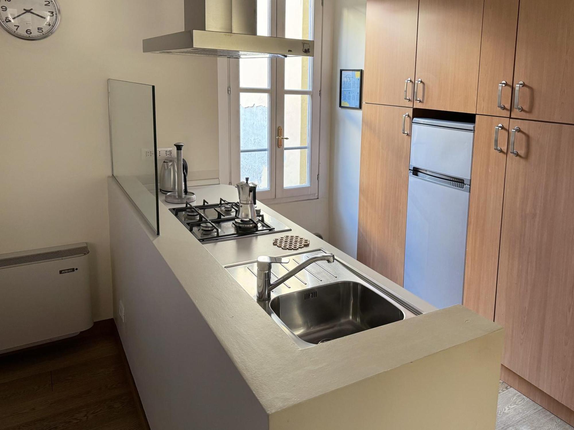 ミラノJoivy Cosy Ticinese Retreat 1-Bed Flat Near The Duomoアパートメント エクステリア 写真